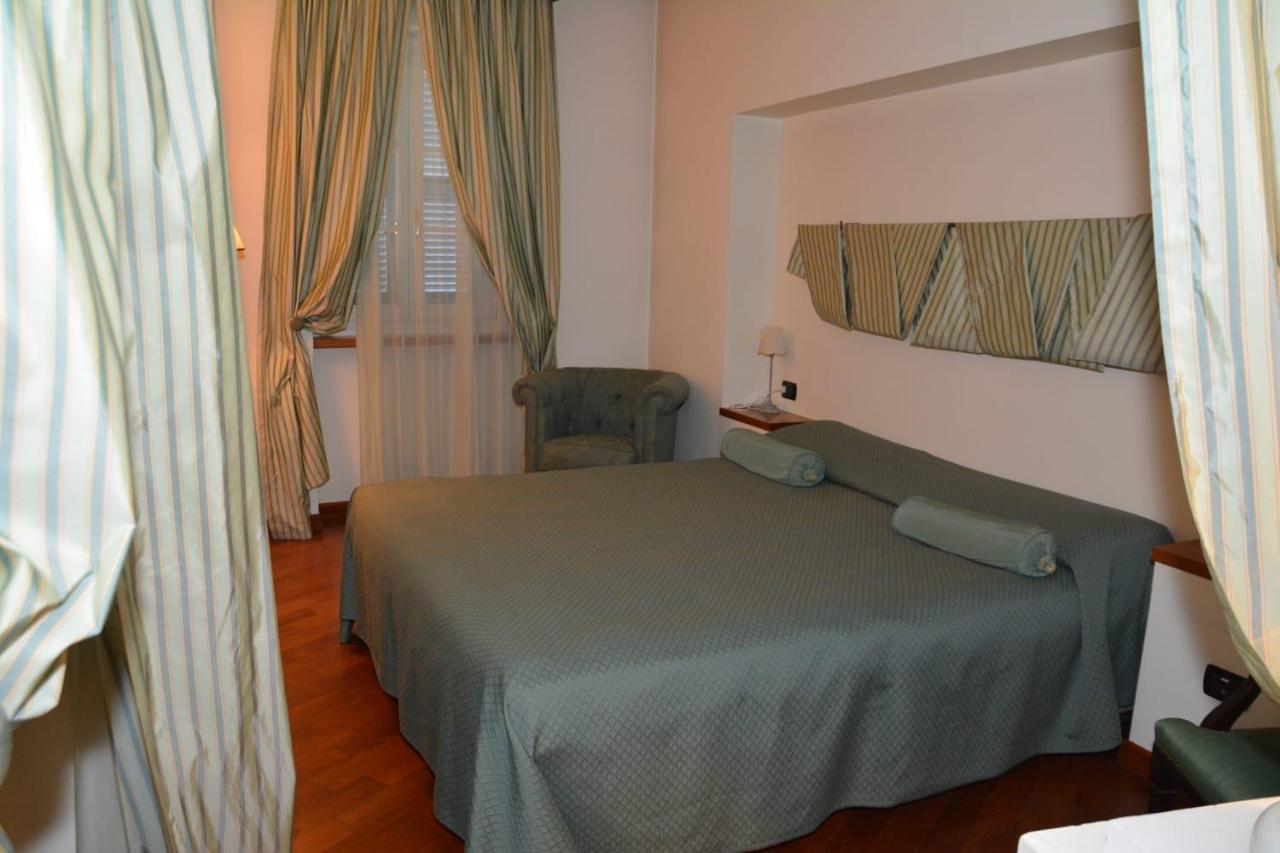 Bed and Breakfast Palazzo Finati Alba  Zewnętrze zdjęcie