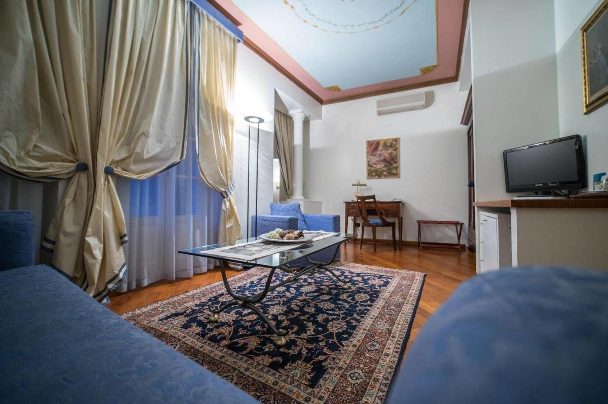 Bed and Breakfast Palazzo Finati Alba  Zewnętrze zdjęcie