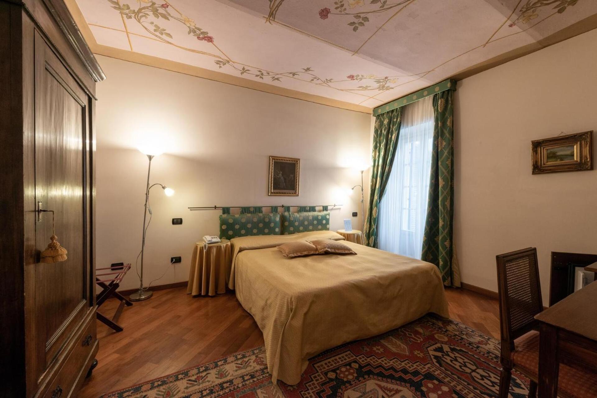 Bed and Breakfast Palazzo Finati Alba  Zewnętrze zdjęcie