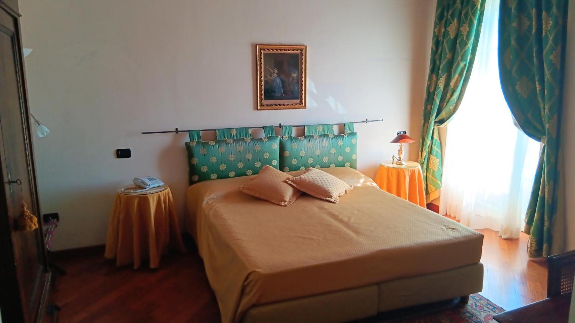 Bed and Breakfast Palazzo Finati Alba  Zewnętrze zdjęcie