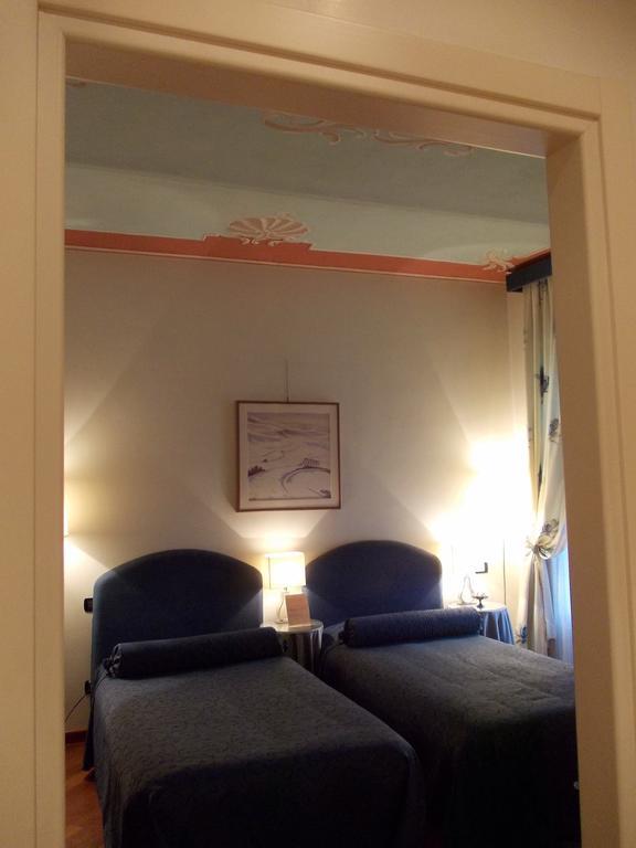 Bed and Breakfast Palazzo Finati Alba  Pokój zdjęcie