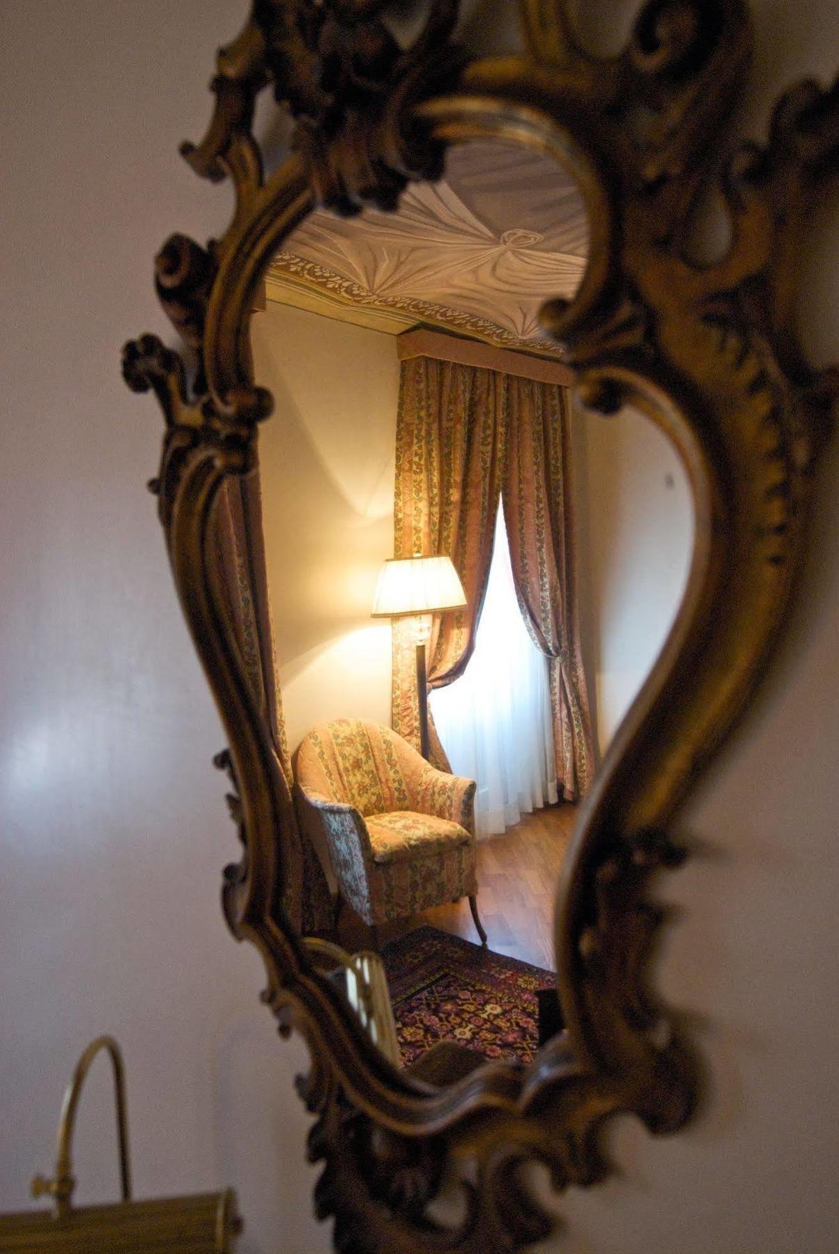Bed and Breakfast Palazzo Finati Alba  Zewnętrze zdjęcie
